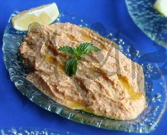 Humus (chickpea puree)