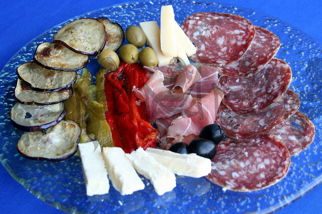 Antipasto misto Italiano (mixed italian appetizer platter)