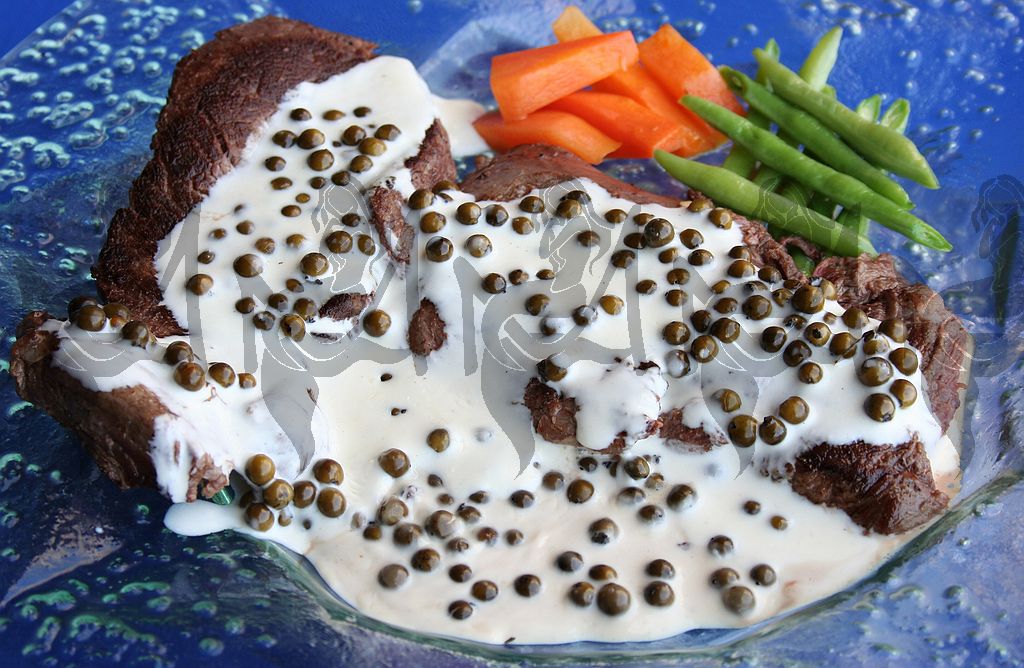 Filetto al pepe verde - beef fillet in green peppercorn sauce