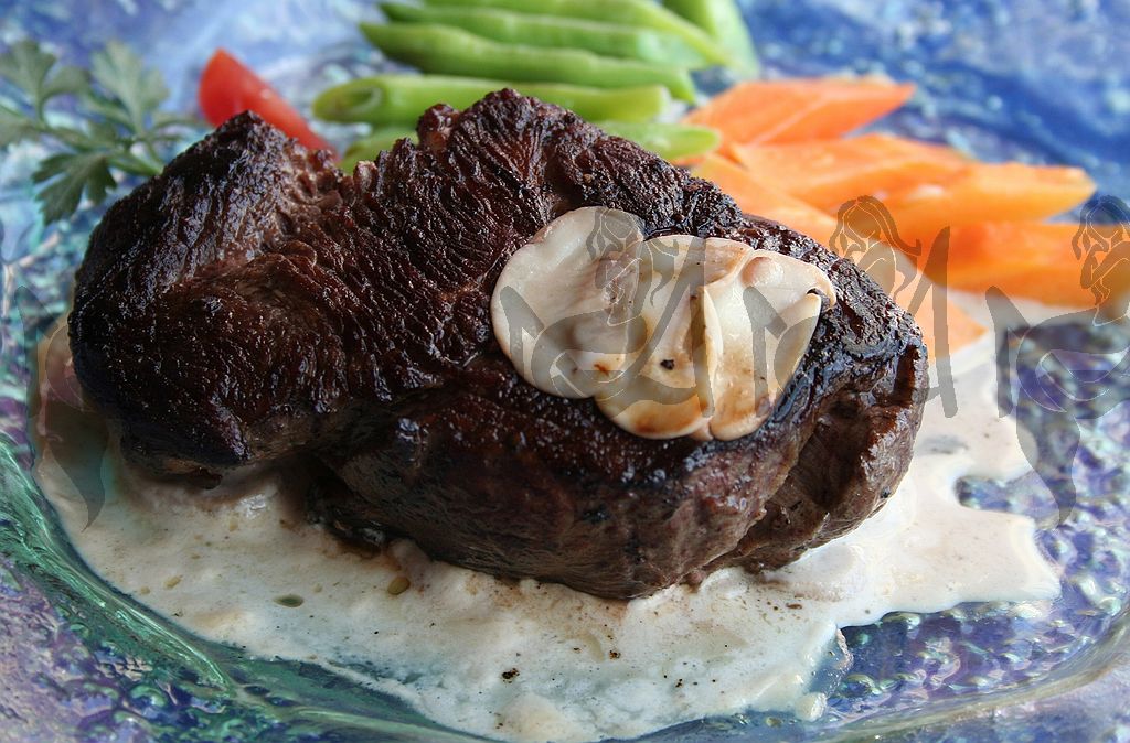 Beef fillet in mushroom sauce